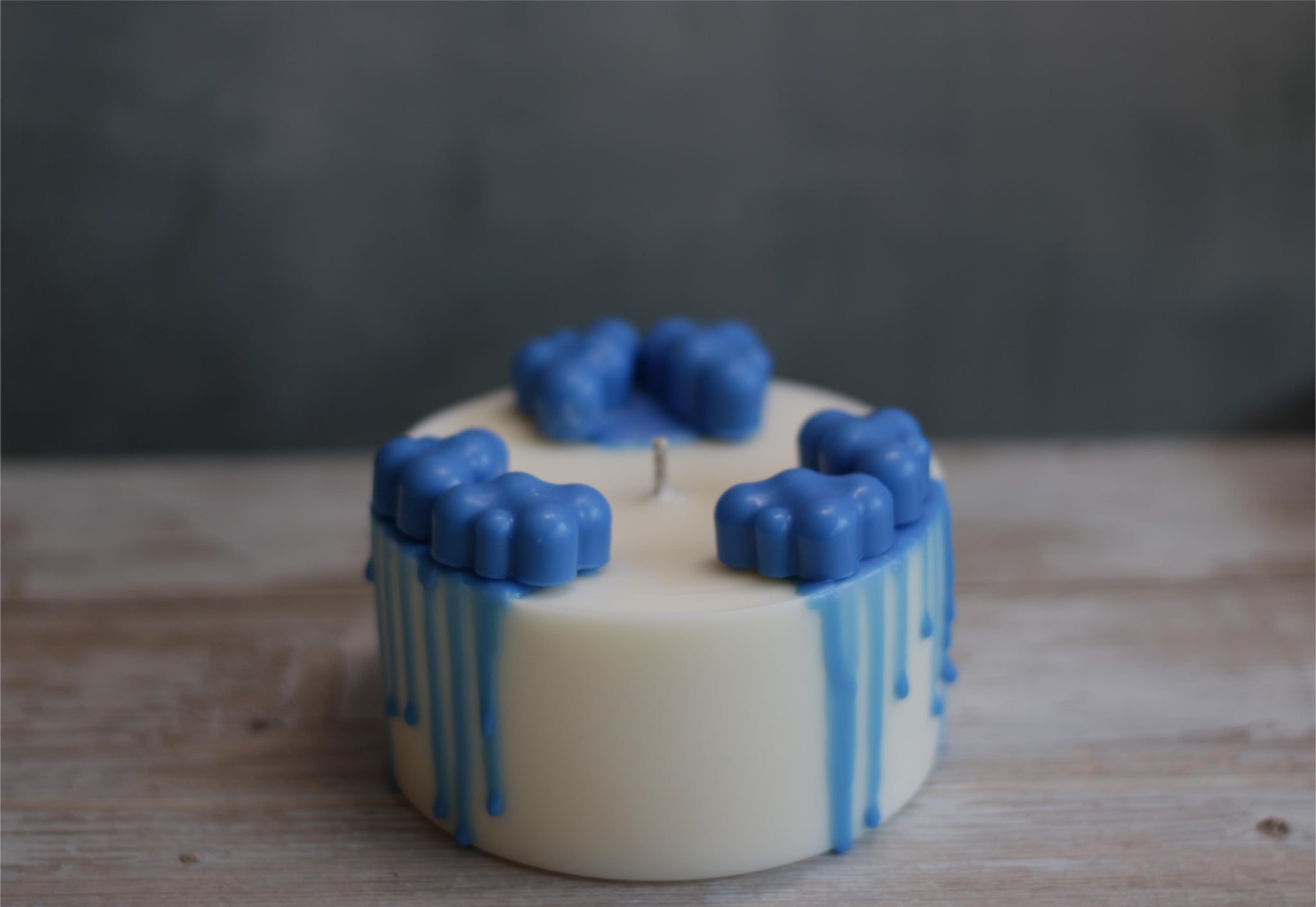 Kvepianti sojų vaško žvakė mėlyna