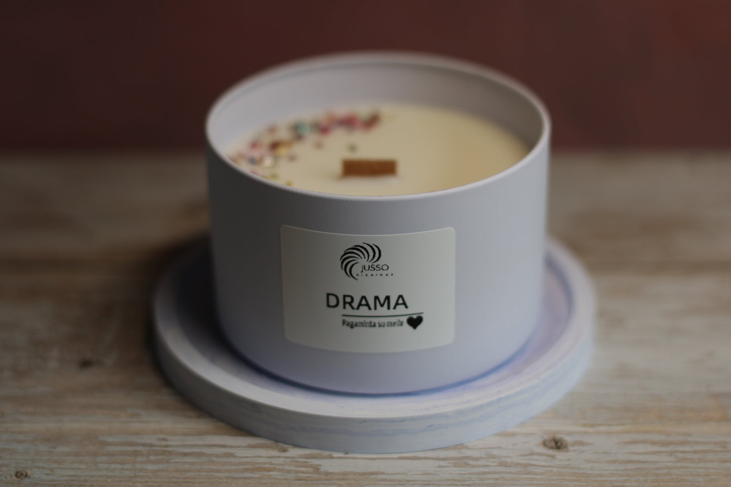 Kvepianti rankų darbo sojų vaško žvakė drama