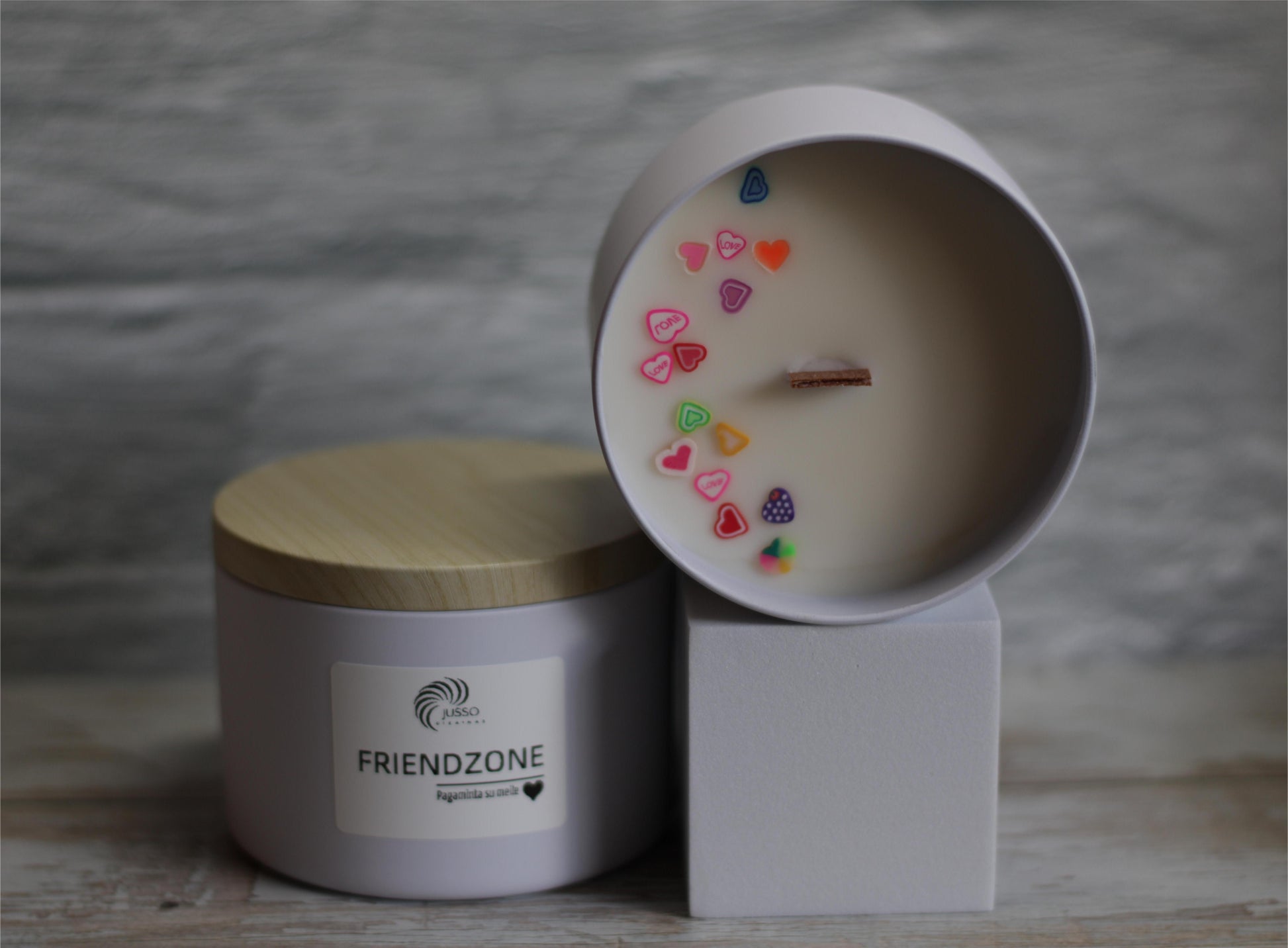 Kvepianti sojų vaško žvakė friendzone