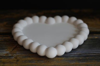 Akrilinis padėkliukas žvakėms širdelė balta