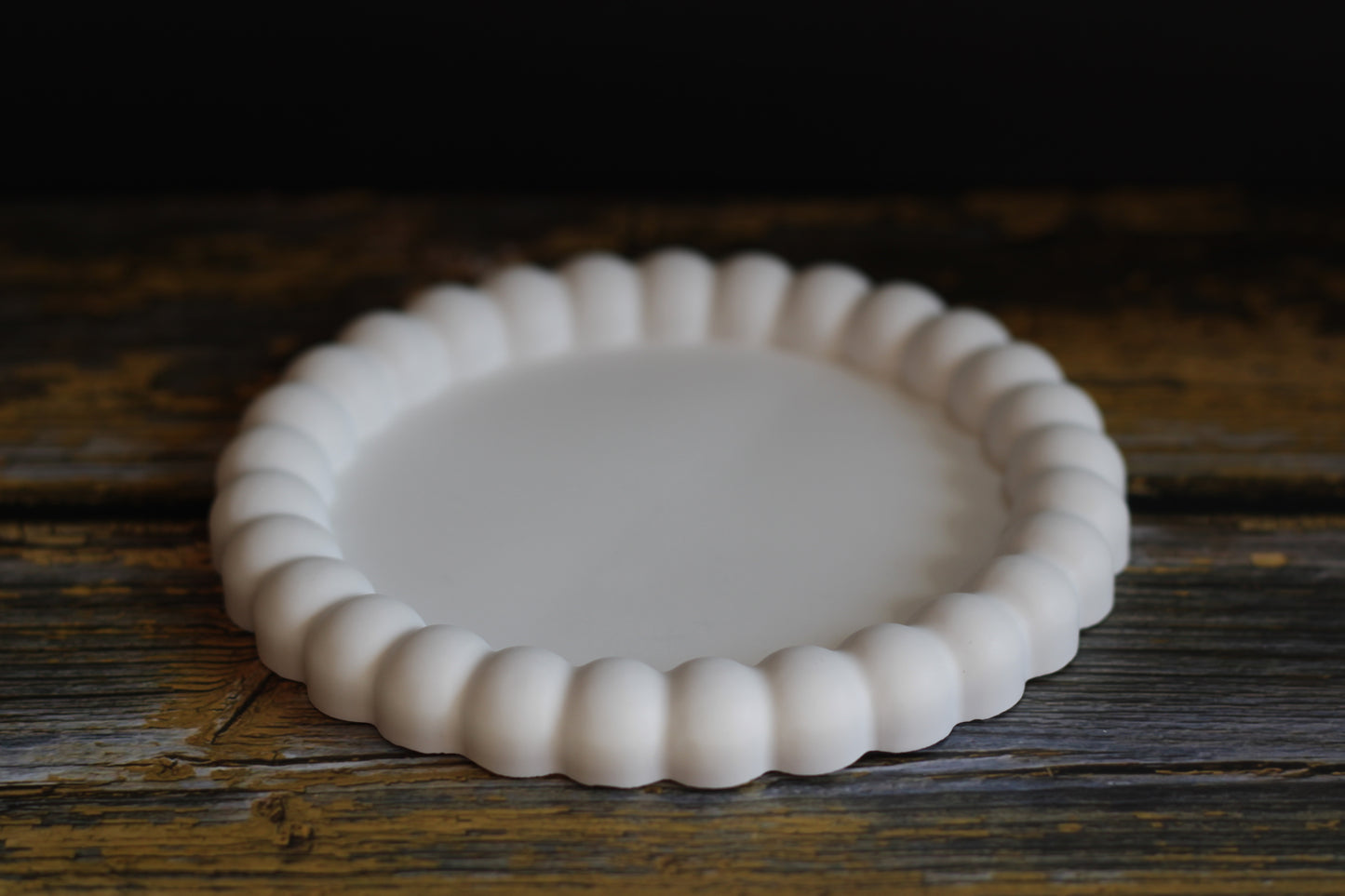 Akrilinis padėkliukas žvakėms baltas apvalus