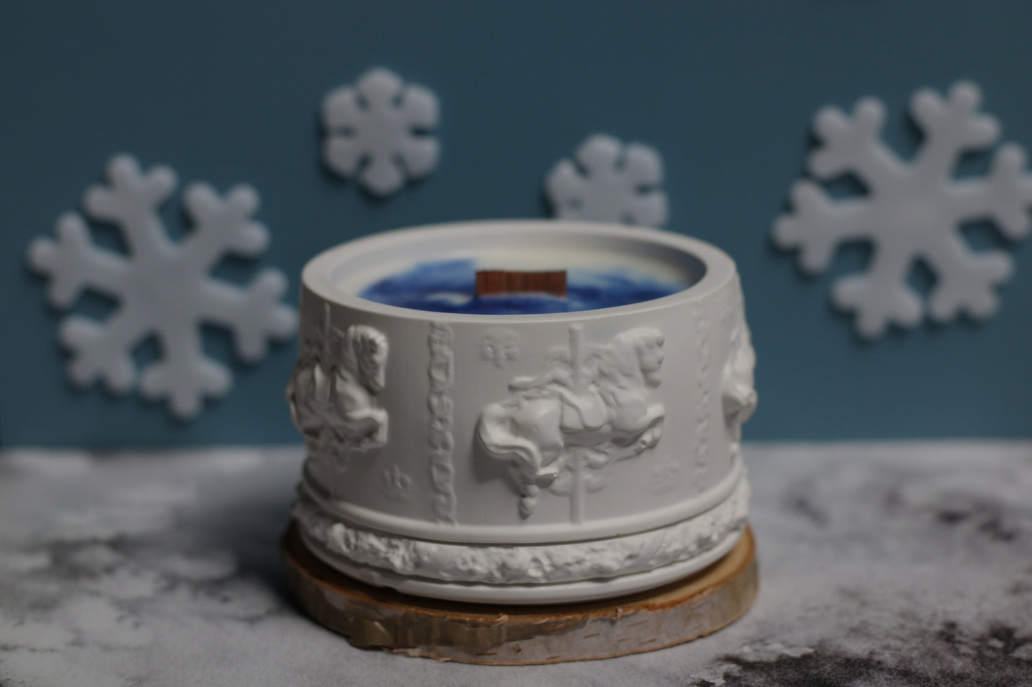 Kvepianti sojų vaško žvakė Karuselė akriliniame inde