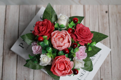 Elegantiška raudona muilo gėlių puokštė Raudonas žavesys