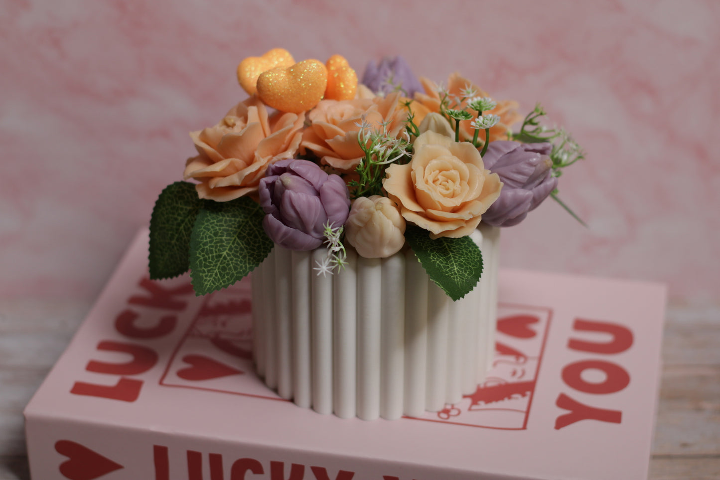 Dekoratyvinė muilo gėlių puokštė namų interjerui