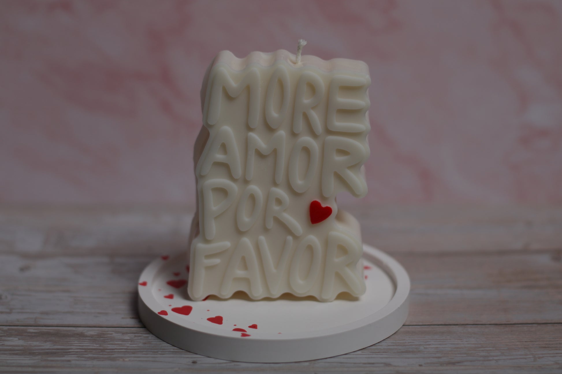 More Amor Por Favor – dekoratyvinė sojų vaško žvakė