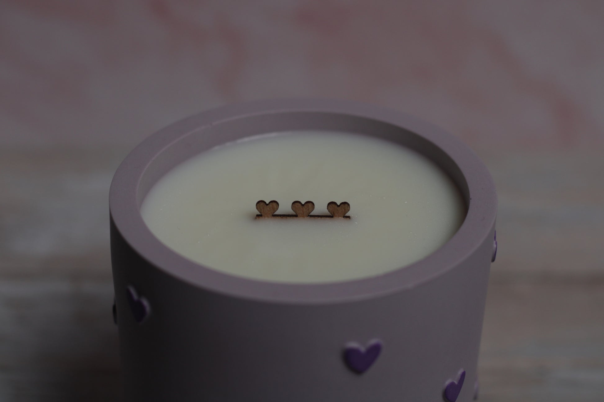 Rankų darbo gipso indas su sojų vaško žvake LOVE NOTES