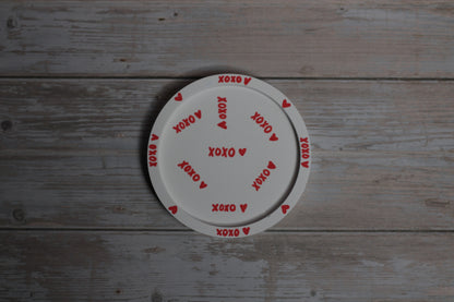 Akrilinis padėkliukas XOXO – stilinga detalė namų dekorui